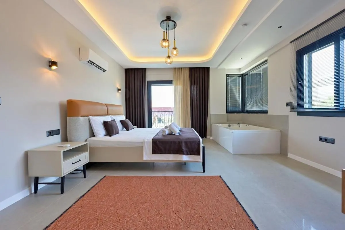 Luxury Villa In The Center Of Fethiye - Ezel Hanim